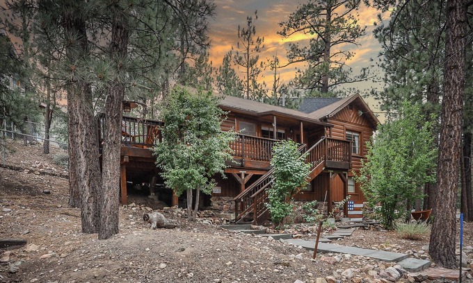 Big Bear City Cabin | Cozy on Rainbow
