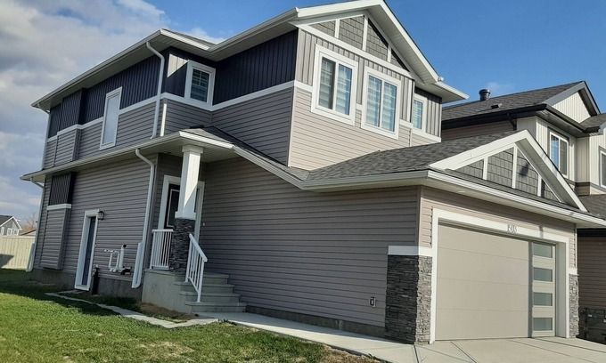 West Edmonton Apartment | Cozy One Bedroom Basement Apartment