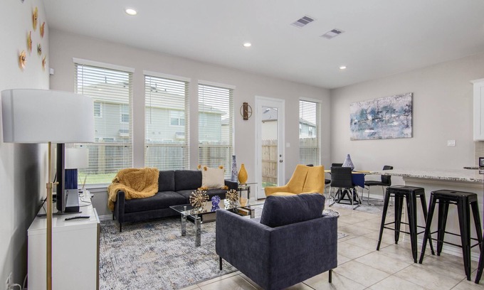 Richmond House | Cozy Pad in Richmond Texas