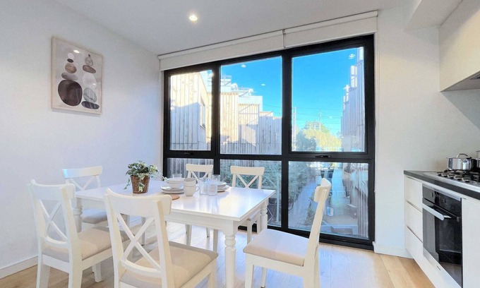 Parkville House | Cozy Parkville 4-level TH*FreeParking*Smart TV
