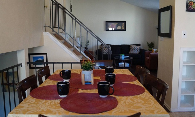 Longmont House | Cozy, pet friendly, home. Great location for walks, food, Boulder, Lyons & RMNP
