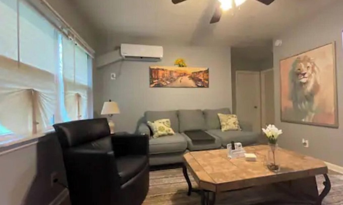 Oak Hill House | Cozy Quiet 2 Queen Bds 💎 West Jax (Pet Friendly)