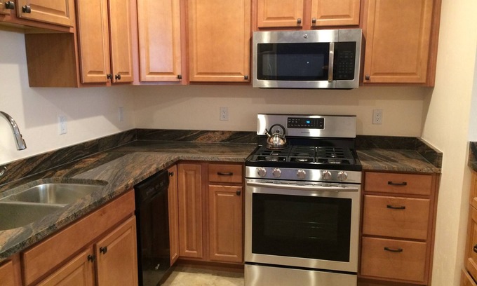 Nob Hill House | Cozy, Quiet Casita in Nob Hill - Near UNM, Kirtland AFB and Route 66