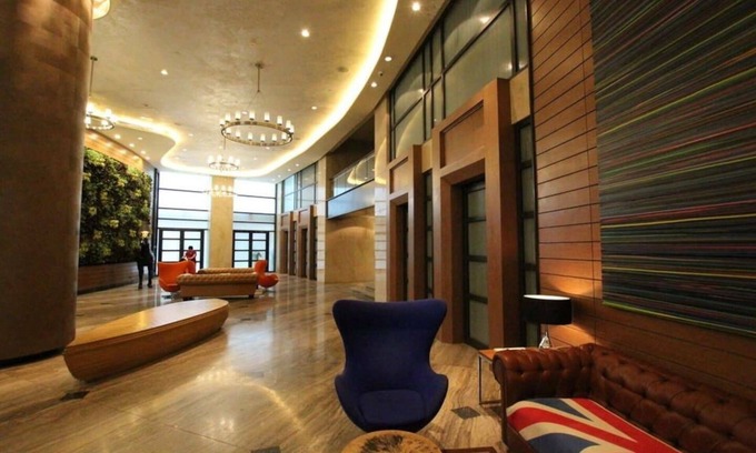 Valenzuela Apartment | Cozy Relaxing Studio Heart of Makati. 54F FASTWI-FI