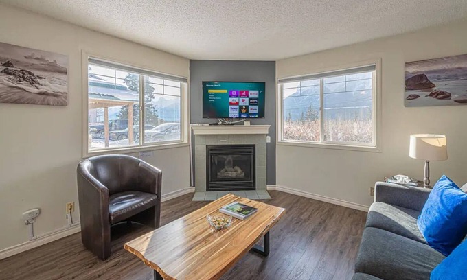 Harvie Heights House | Cozy Rockies- hot tub, free parking, view, AC, king bed, 2BR, sleeps 8- B211