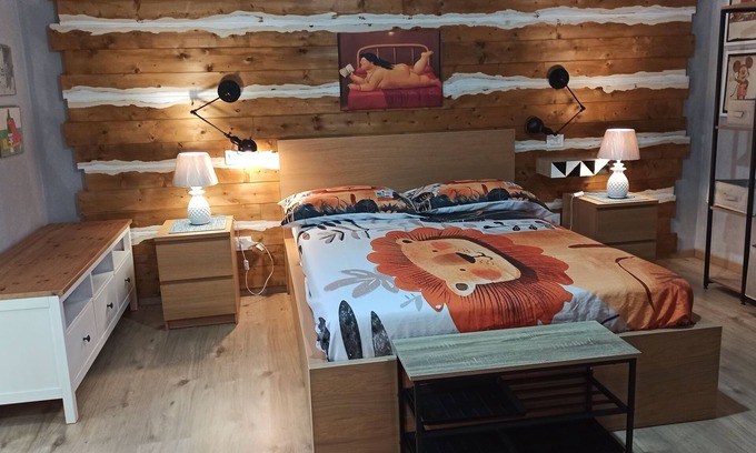Lucca Historical Center House | Cozy room 20sqm, with balcony 600m from the walls, served means, quiet