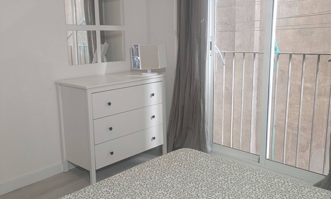 Sant Antoni Apartment | Cozy room in the city center