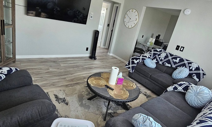 Orchard Park Apartment | Cozy & Roomy Apt close to all
