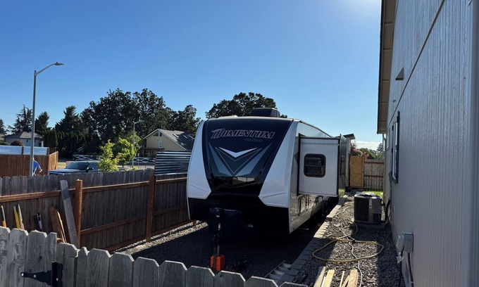 West Stayton House | Cozy RV in Pleasant Stayton with AC/heat