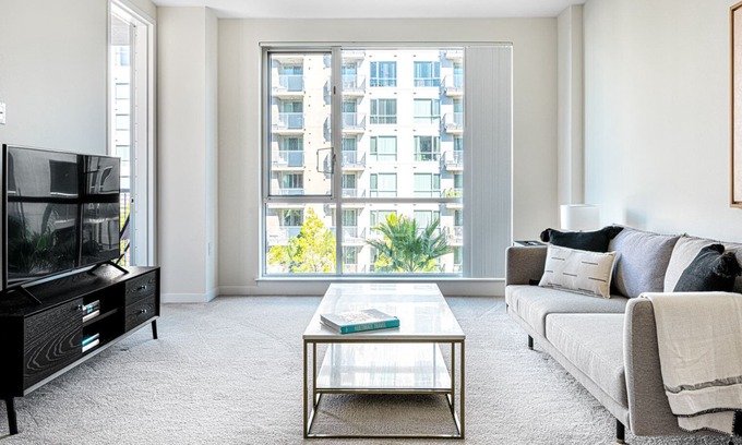 Santa Clara Apartment | Cozy Santa Clara 1BR w/Parking, Gym, walk to Groceries, by Blueground