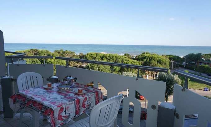 Porto Santa Margherita Apartment | Cozy seaside studio-Beahost