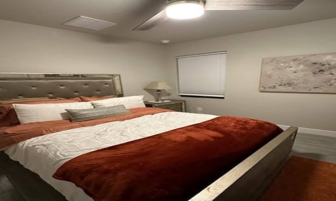 Jacarandas House | COZY SHARED HOUSE: PRIVATE 1 BEDROOM, 1 BATH, OFFICE/STUDY-WEEKLEY STAYS WELCOME