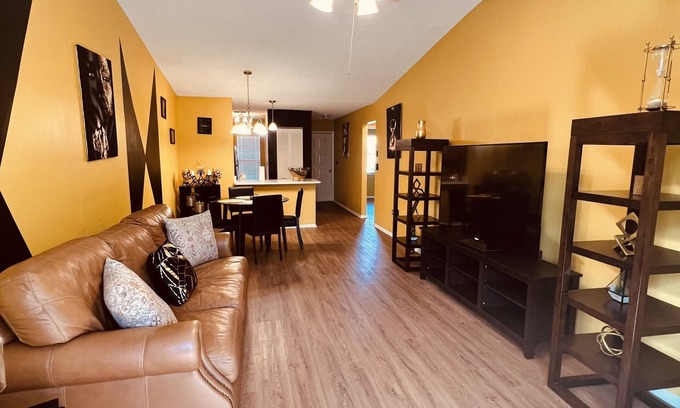 Spring Hill Apartment | Cozy & Spacious 2 beds/2 baths, Washer/Dryer, Free Parking, Spring Hill, FL