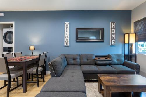 Burbank Apartment | Cozy Spanish Duplex Near Studios