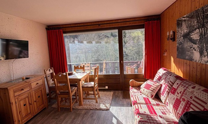 La Chapelle-d'Abondance Apartment | Cozy studio near ski slopes with parking and ski rack