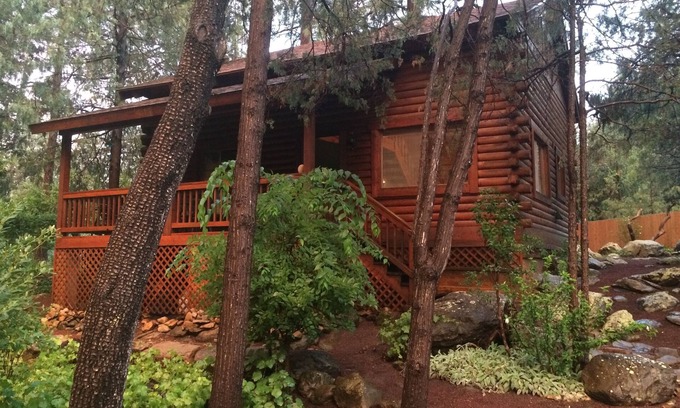 Whispering Pines Cabin | Cozy streamfront cabin nestled in the pines