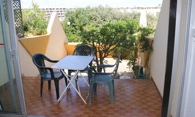 Naturist Village Apartment | Cozy Studio for 2 with Terrace, Kitchen, Elevator Access, Near Beach – Agde