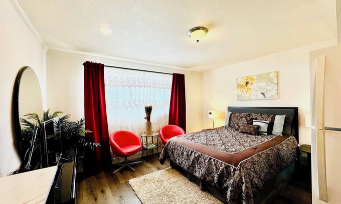 Westlake House | Cozy studio close to beach