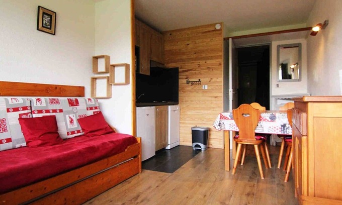 Bergers Apartment | Cozy Studio for 5 near Slopes & Shops, Alpe d'Huez – Balcony, Pet-Friendly, Ski Storage