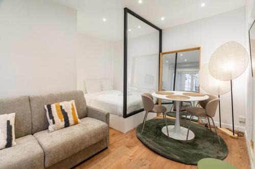 Quartier de la Roquette Apartment | Cozy Studio in Lively Neighborhood 3P