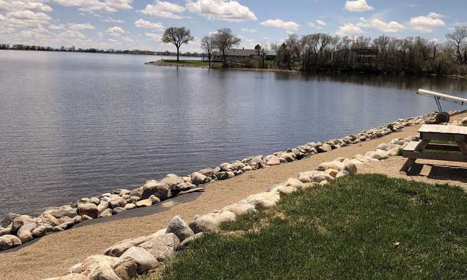 Redfield Apartment | Cozy studio style space with AC and WiFi on beautiful Cottonwood Lake