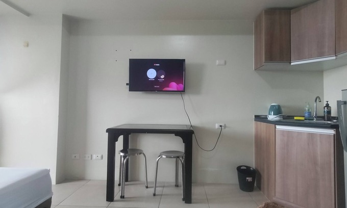 Silang Junction North Condo | Cozy Studio w/balcony & CityView