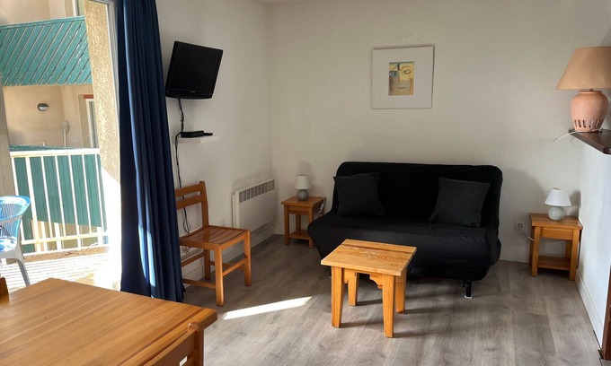Peyragudes Apartment | Cozy studio with slopes access, balcony and spa
