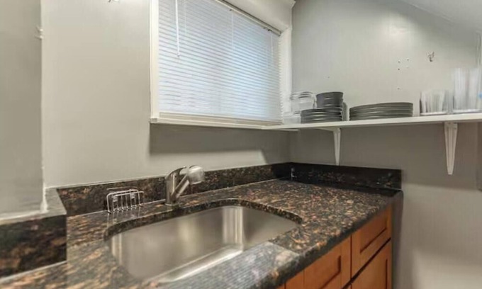 Philadelphia Apartment | Cozy & Stylish 1BR | near CHOP & Penn