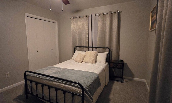 West End House | Cozy, Stylish 2-Bedroom Retreat in Prime Location – Walk to Shops & Dining!