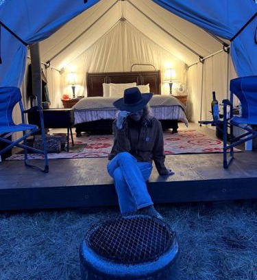 Conner House | Cozy Tented Cabin with Stunning Sights in Conner, Montana