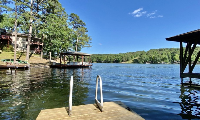 Hot Springs Village House | Cozy townhome on Lake Desoto. Pet Friendly