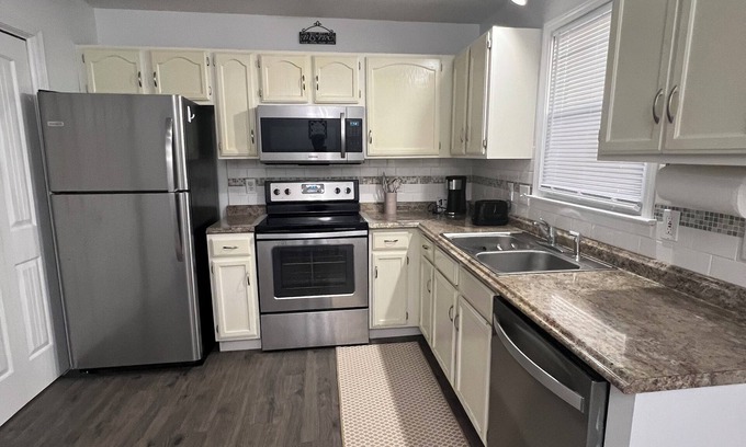 Bristol House | Cozy townhome in adorable Bristol with WiFi, AC and dedicated Work area
