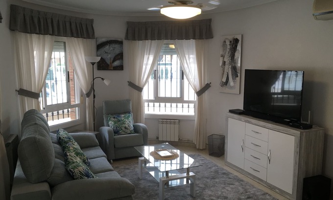 Pilar de la Horadada House | Cozy Vacation Home with Private Pool at the Costa Blanca