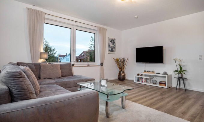 Lindau Apartment | Cozy Vacation Apartment Hotz close to the Golf Club Lindau with Mountain View