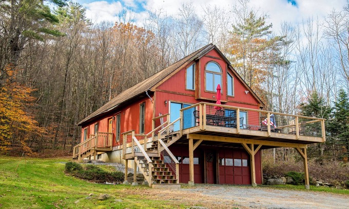 Chester House | Cozy Vermont Cabin · Mountain Views · Near Okemo