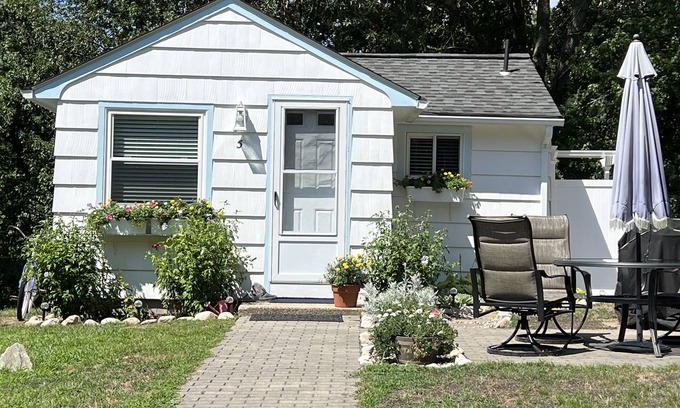 Westerly House | Cozy Westerly Cottage