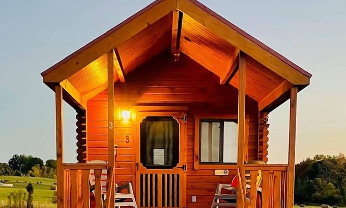 Hector Cabin | Cozy Wine Cabin escape with Breathtaking Views 3