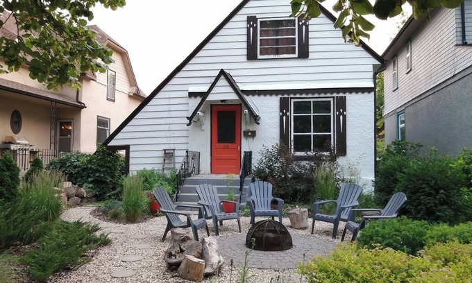 Winnipeg House | Cozy Wolseley Home!