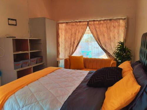 Lyttelton Manor Apartment | Cozy