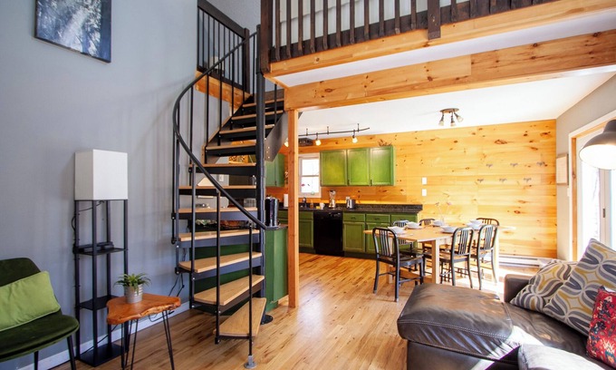 Albrightsville Cabin | CozyCottageGetaway;PetFriendly;FencedYard;Lake;Beach;Pool;JimThorpe;WaterPKs,SKI