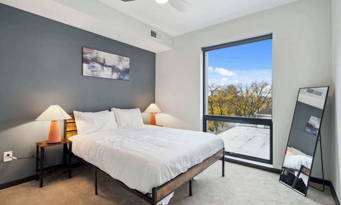 Lockerbie Square Apartment | CozySuites Mass w/parking, lounge & roof deck #41