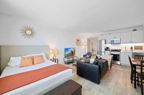 Atlantic City Apartment | CozySuites Modern Studio Condo at Showboat #12