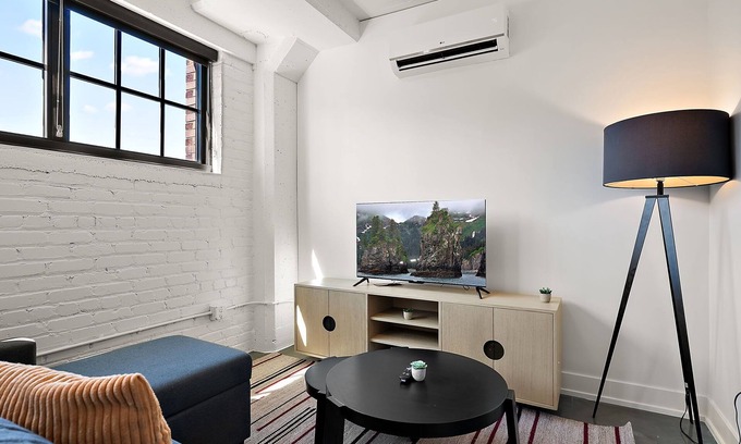 Warehouse District Apartment | CozySuites NLG - Modern studio condo #26