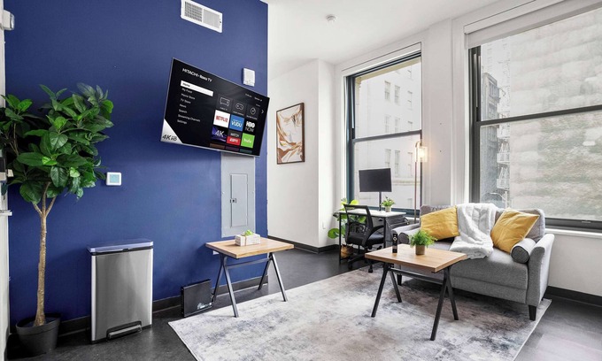 Cultural District Apartment | CozySuites Stunning 1BR in Downtown Pitts #5
