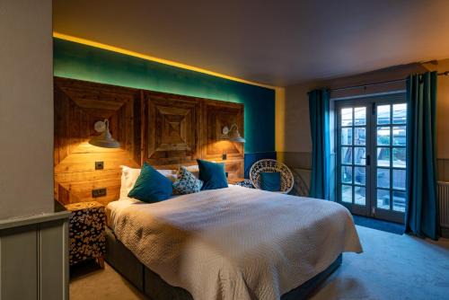 Chieveley Hotel | Crab & Boar