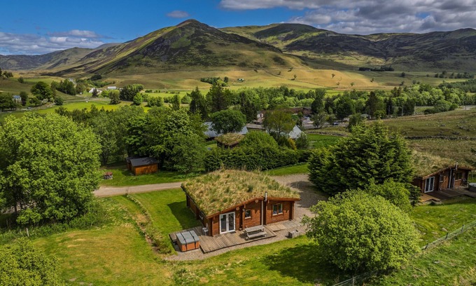 Spittal of Glenshee Cabin | Cragdhu Log Cabin