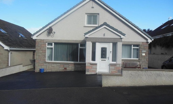 Aberdeen House | Crayford's Guest House