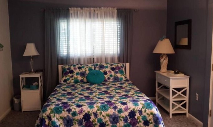 Cedaredge Bed & Breakfast | Creek Side Bed and Breakfast