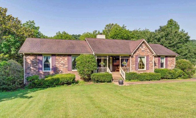 Whites Creek House | Creekside Retreat Near Nashville & Fontanel