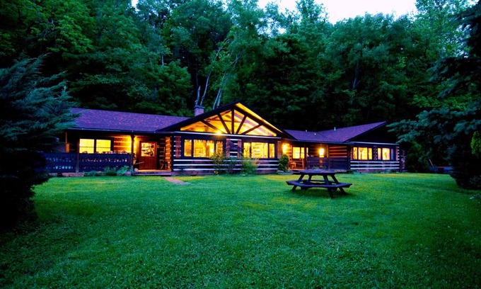 Cosby Bed & Breakfast | Creekwalk Inn and Cabins